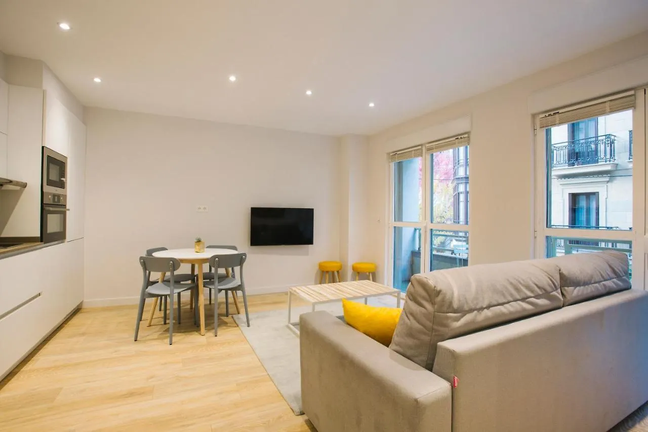 Apartamentos San Marcial 28 سان سيباستيان إسبانيا